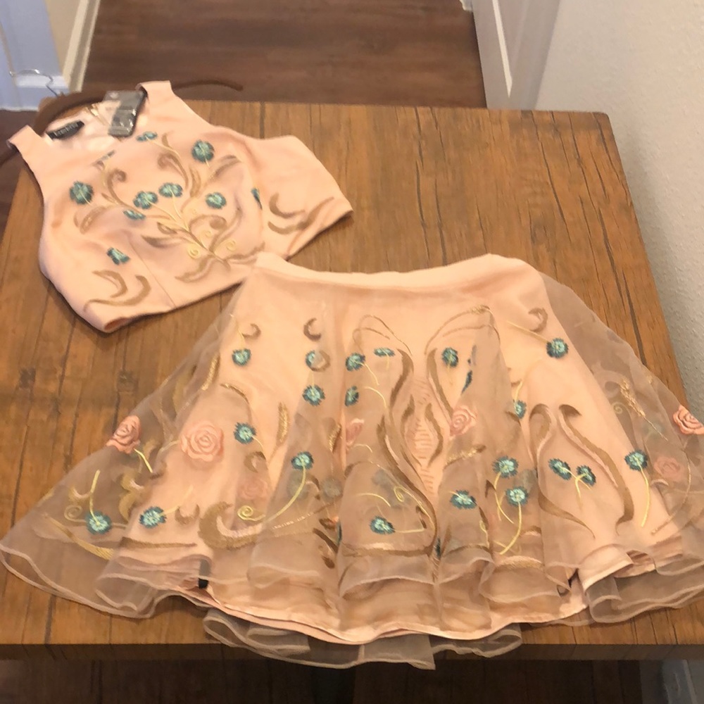 BEBE DRESS SET! (SOLD IN PERSON)